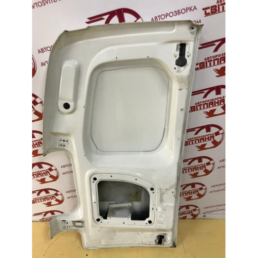 Дверь багажника правая глухая Partner / Berlingo 2008- 8703E3